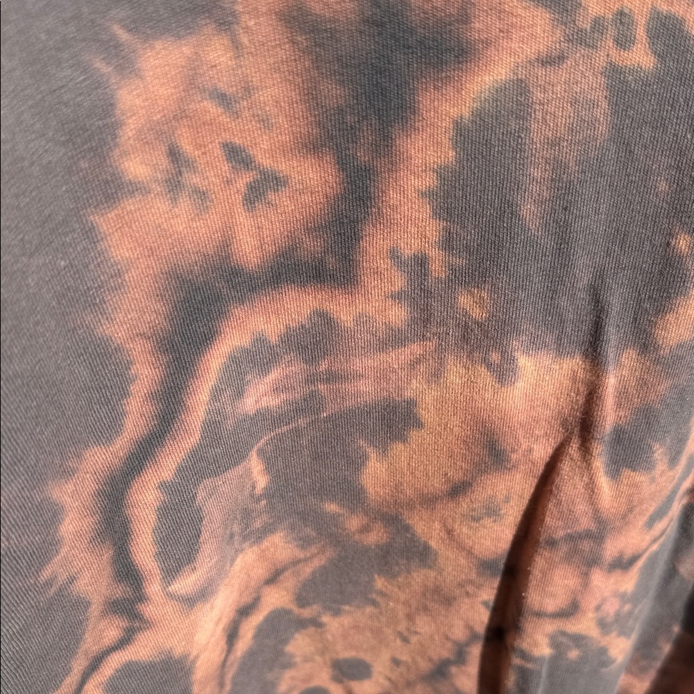 Gildan Men's Short Sleeve Tie-Dye Shirt - Black and Orange